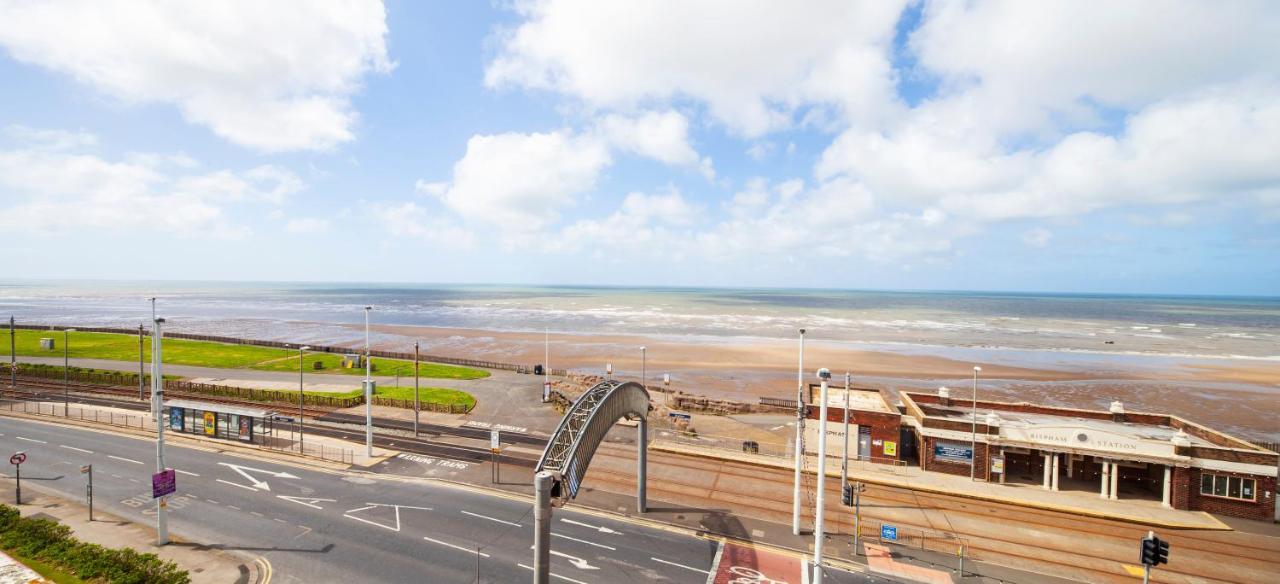 Queens Mansions: The Maisonette Blackpool Exterior photo